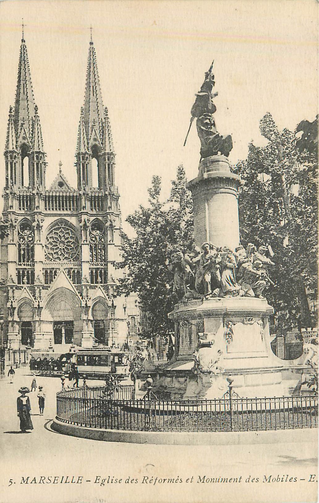 CPA Marseille eglise des reformes et monument des mobiles