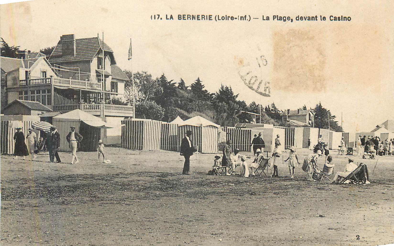 CPA La bernerie(loire inf) la plage devant le casino