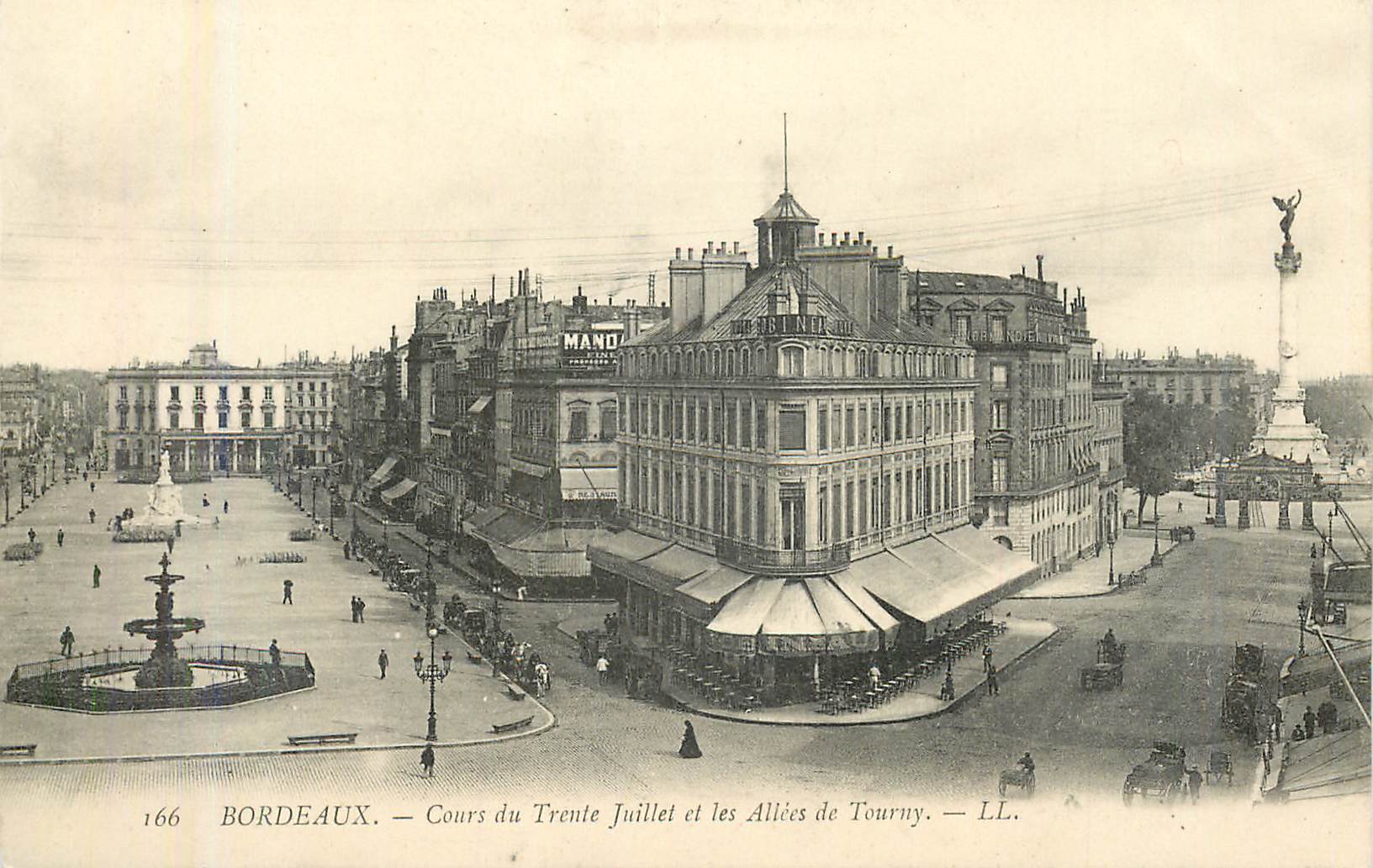 CPA Bordeaux cours du trente juillet et les allees de tourny