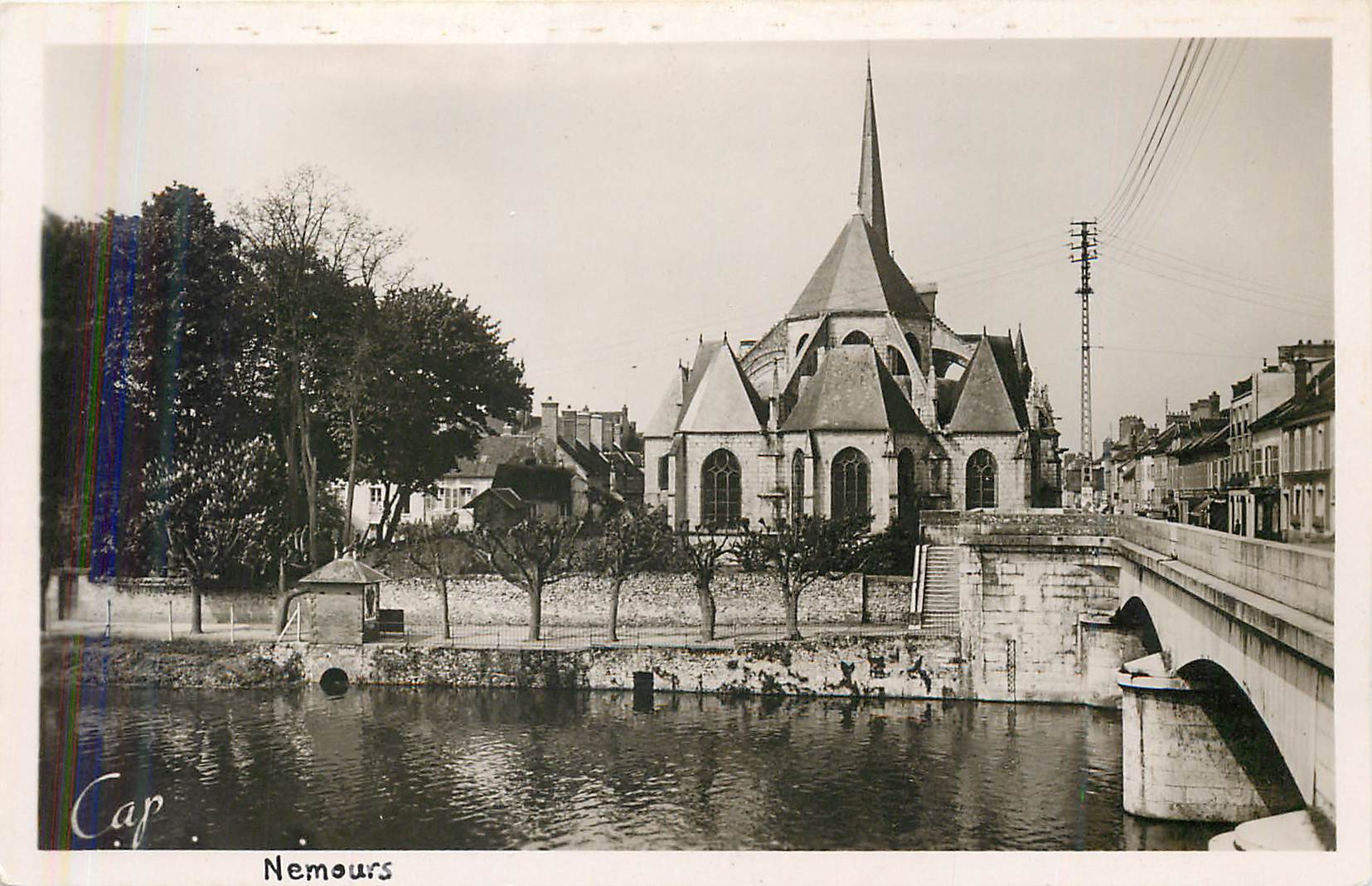 CPA Nemours vue sur l abside de l eglise