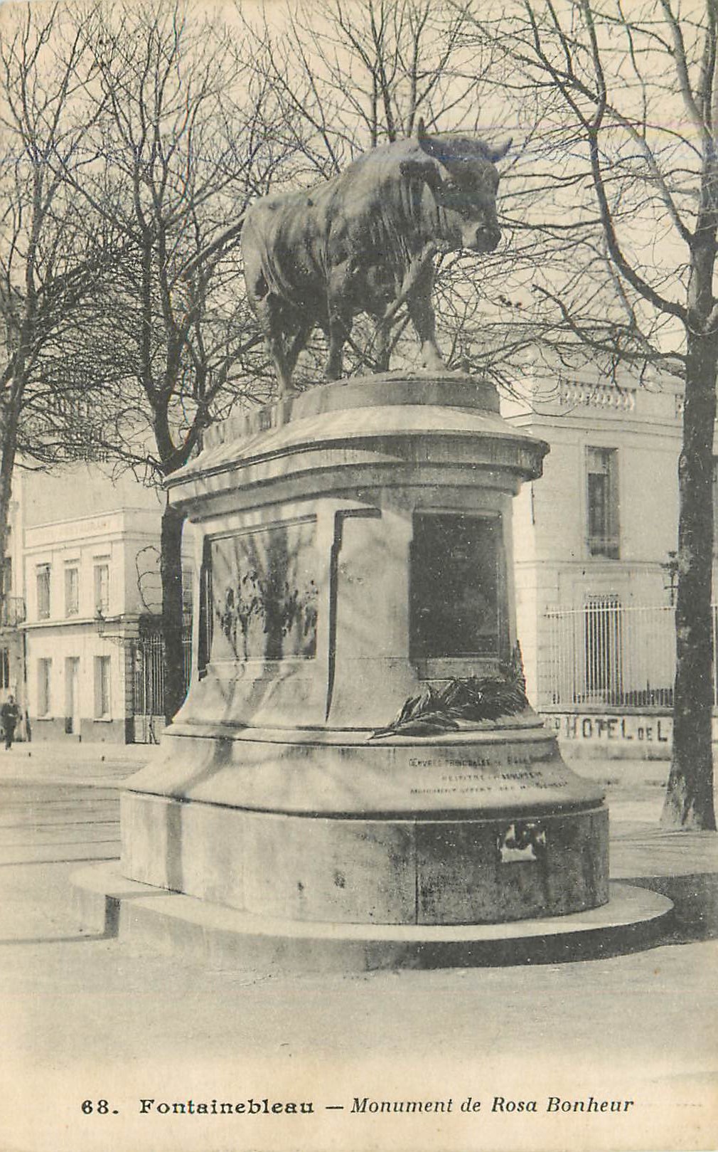 CPA Fontainebleau monument de rosa bonheur
