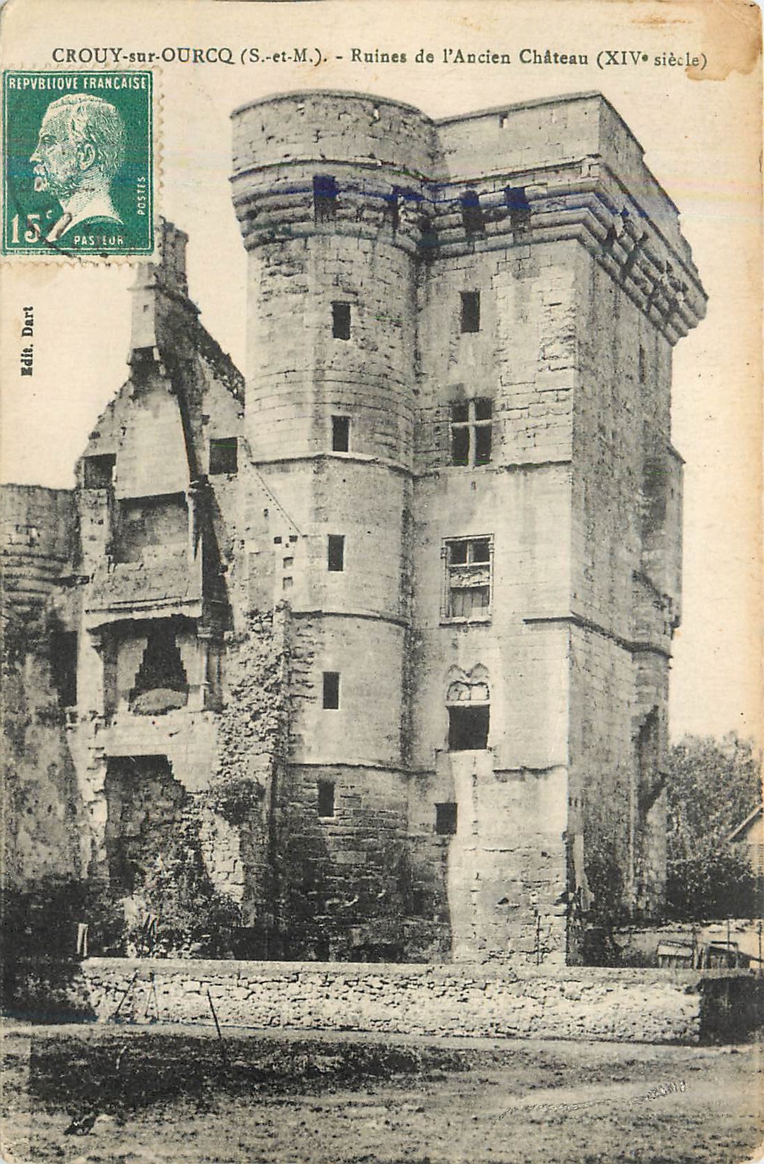 CPA Crouy sur ourcq (s et m) ruines de l ancien chateau (xiv siecle)