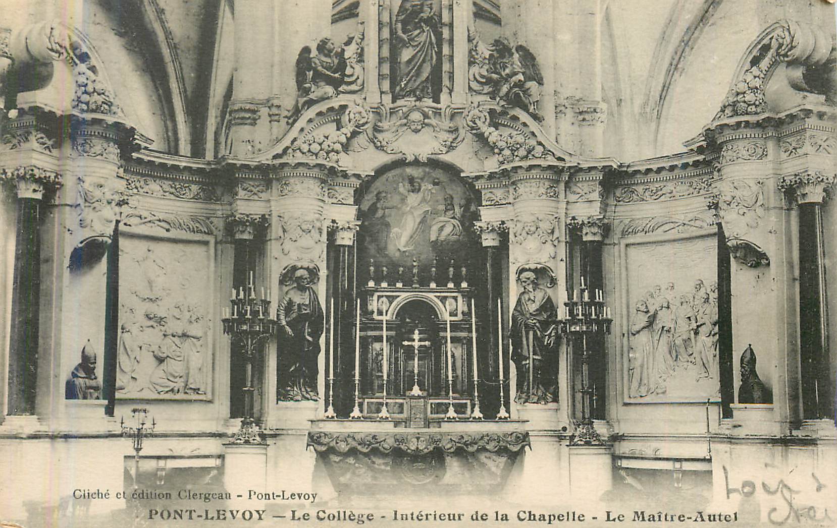 Pont-Levoy — Le Collège — Innenansicht der Kapelle — Der Meisteraltar