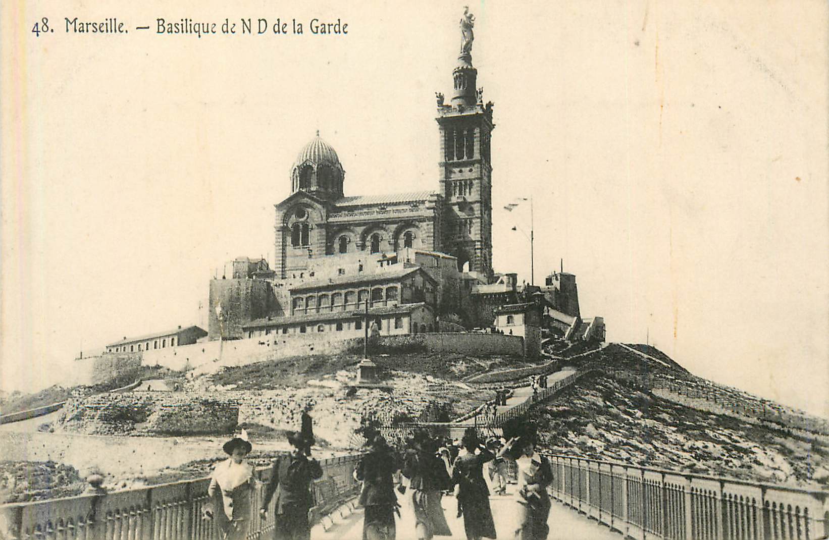 CPA Marseille basilique de n d de la garde