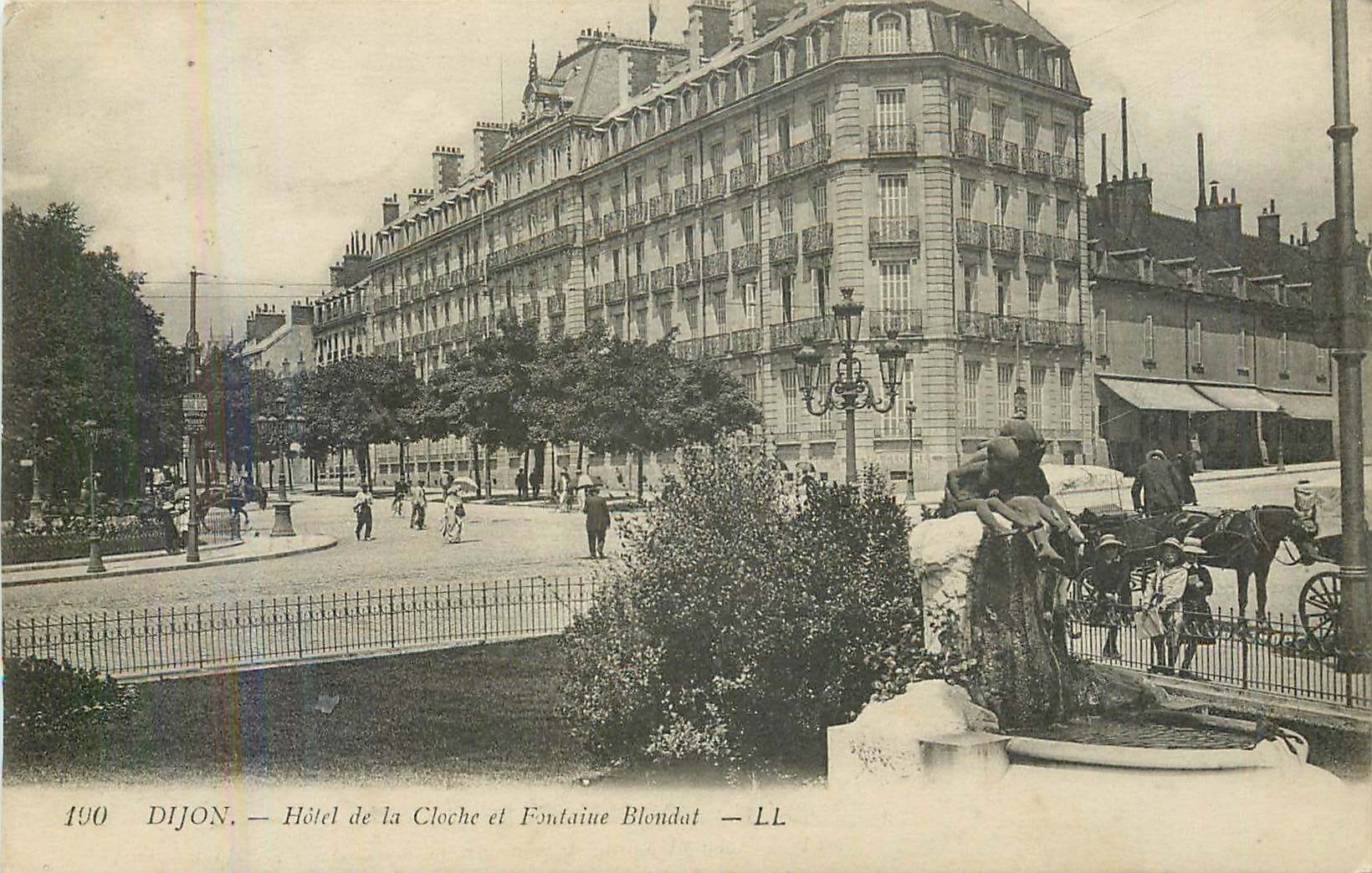 CPA Dijon hotel de la cloche et fontaine blondat