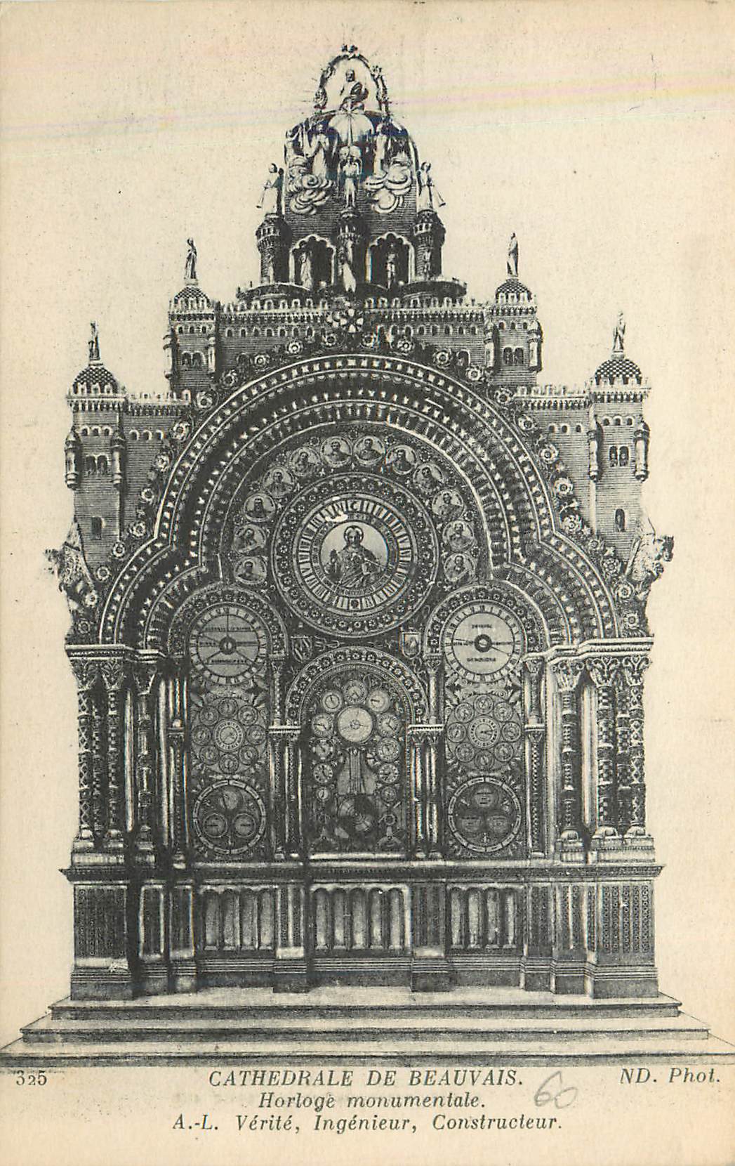 CPA Cathedrale de beauvais horloge monumentale