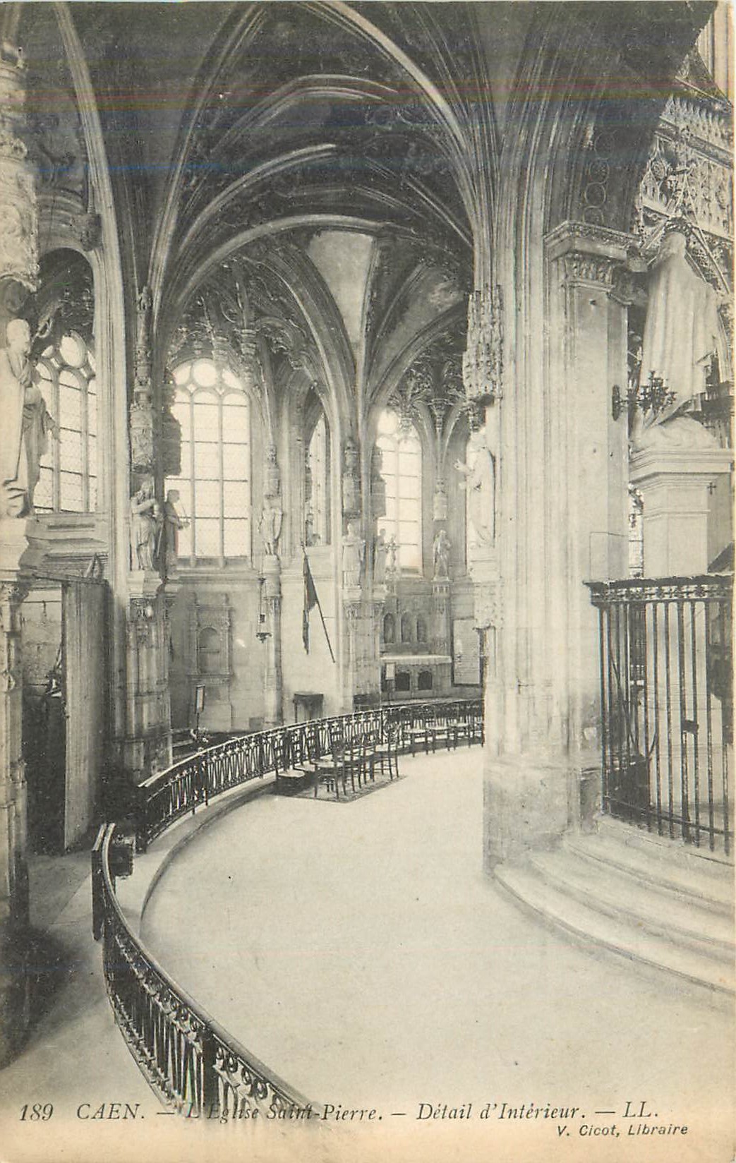 CPA Caen l eglise saint pierre detail d interieur