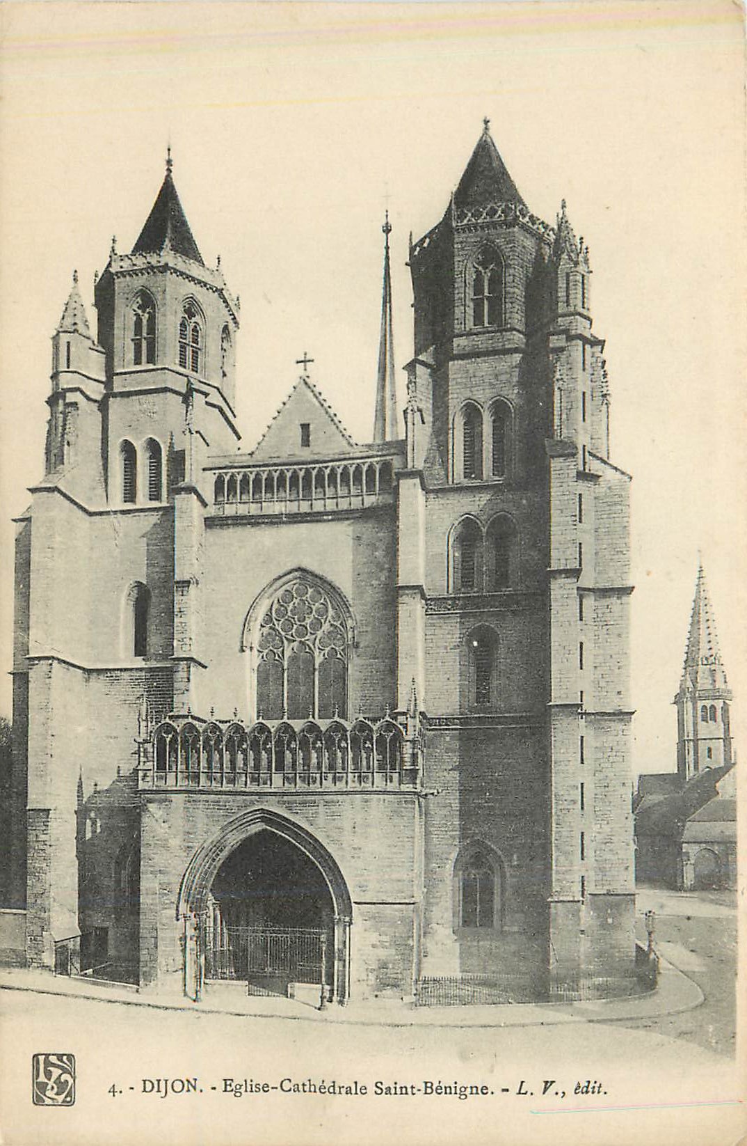 CPA Dijon eglise cathedrale saint benigne