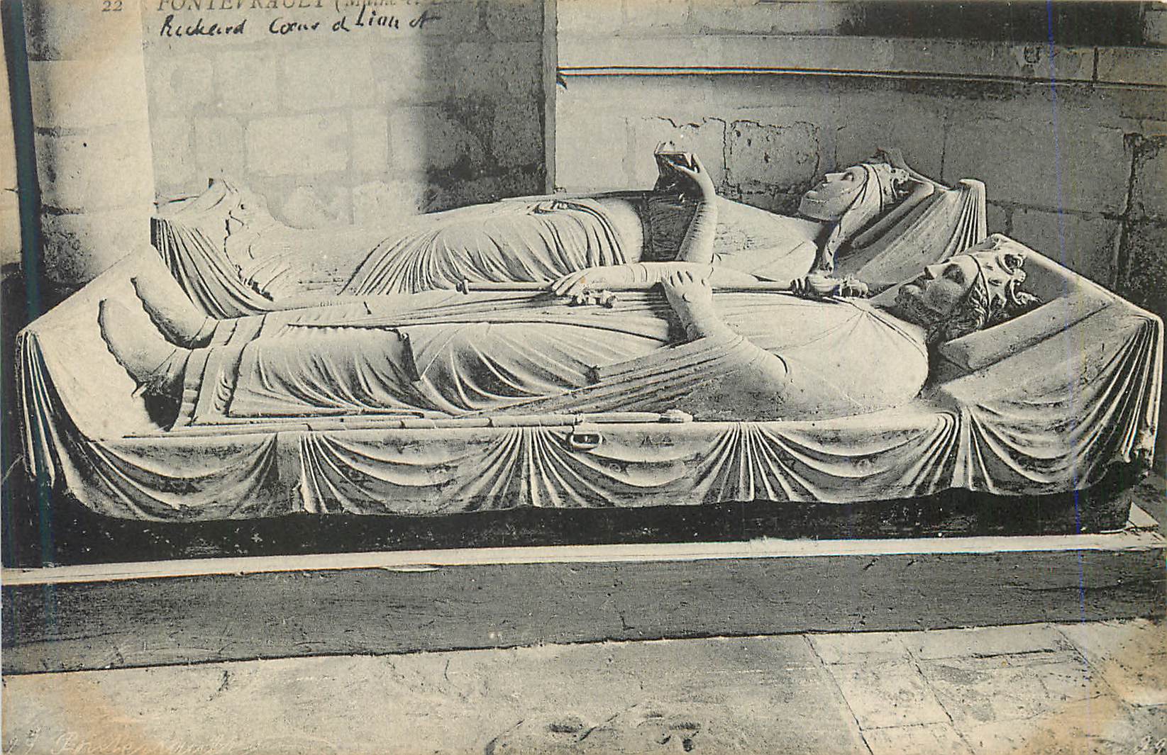 CPA Fontevrault Richard Cœur de Lion