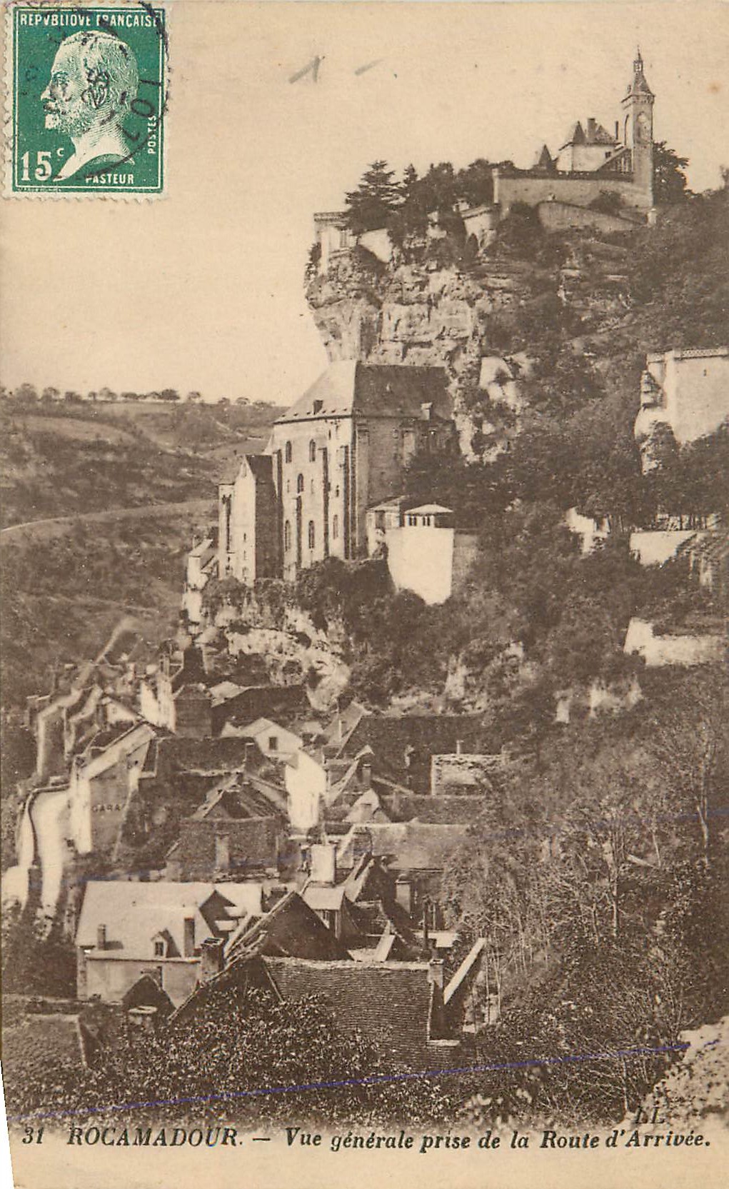 CPA Rocamadour vue generale prise de la route d arrivee