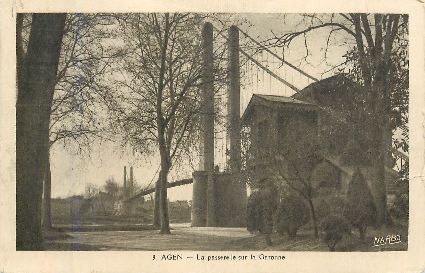 CPA Agen la passerelle sur la garonne
