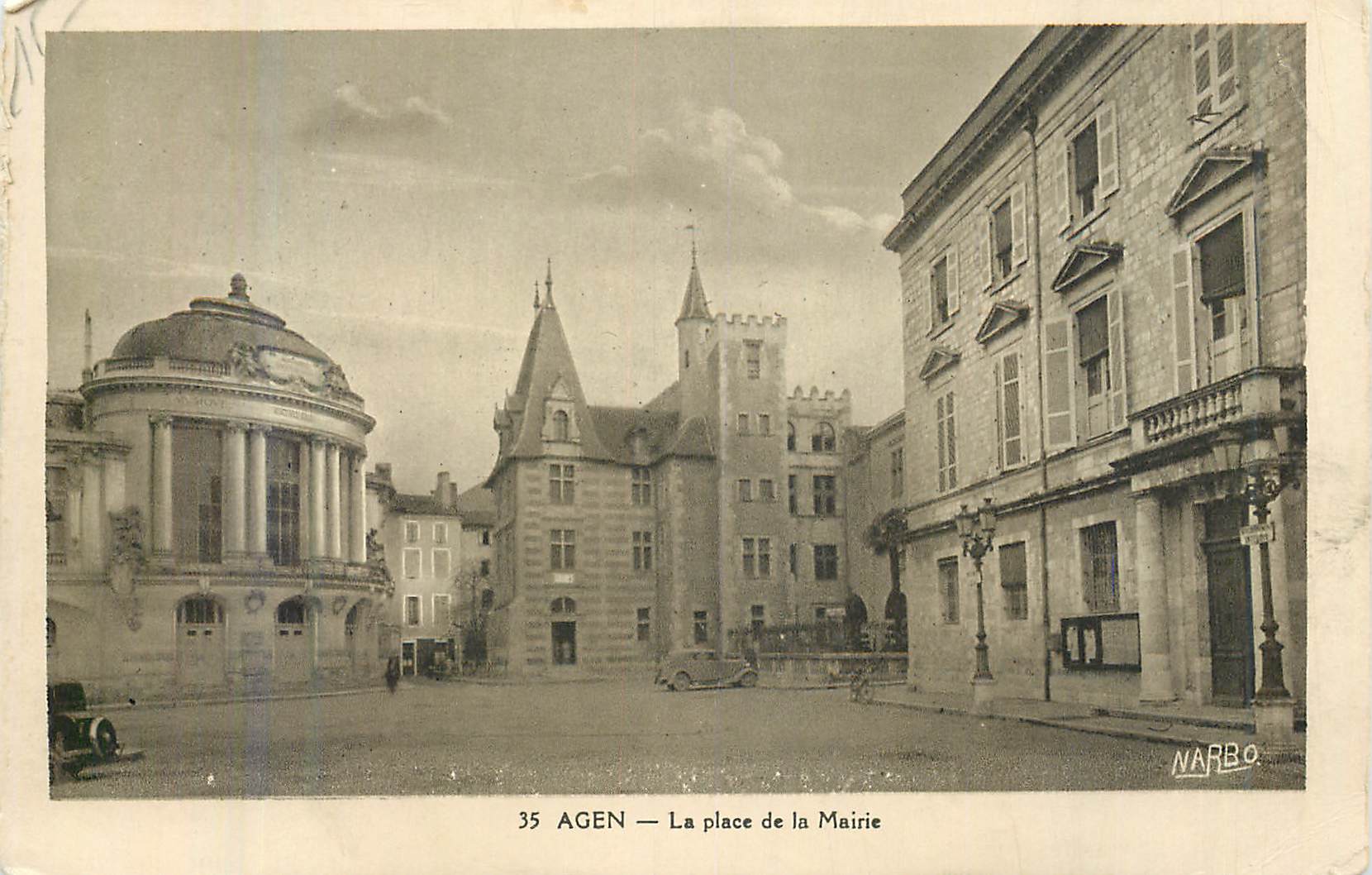 CPA Agen la place de la mairie