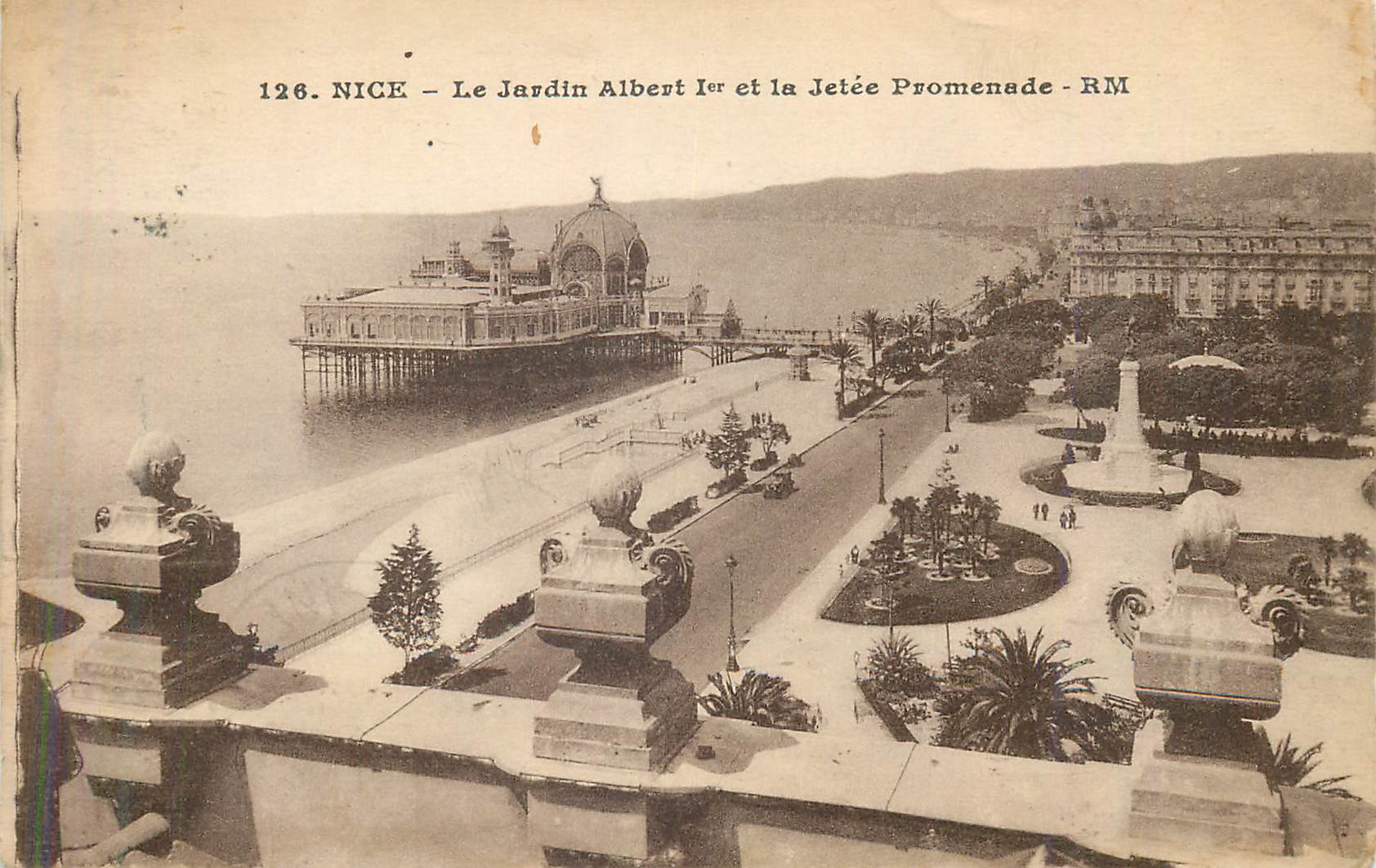 CPA Nice le jardin albert 1er et la jetee promenade