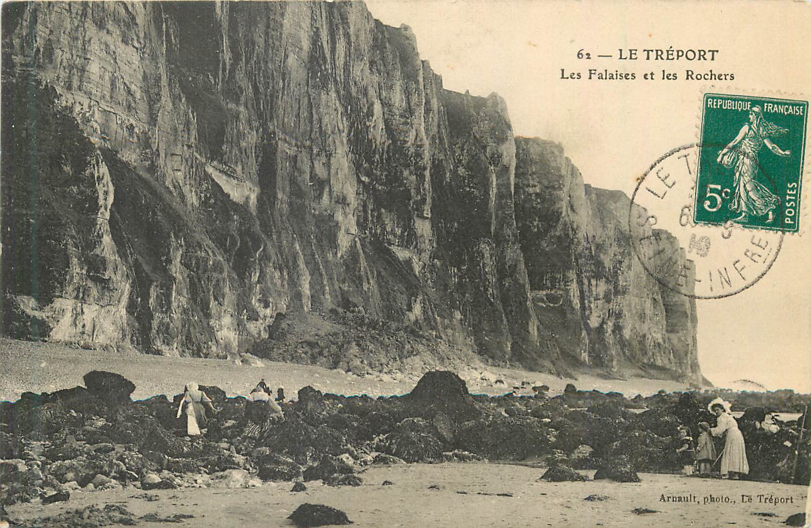 CPA Le treport les falaises et les rochers