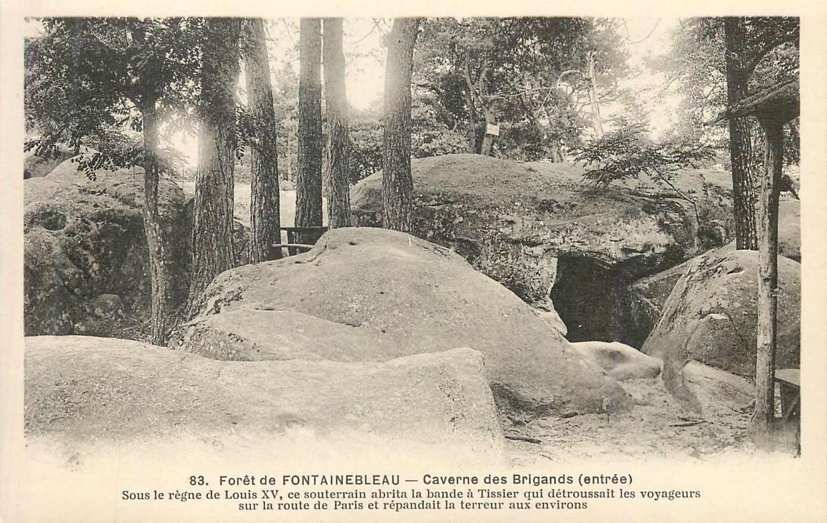 Woud van FONTAINEBLEAU — Grot van de Bandiden (ingang)