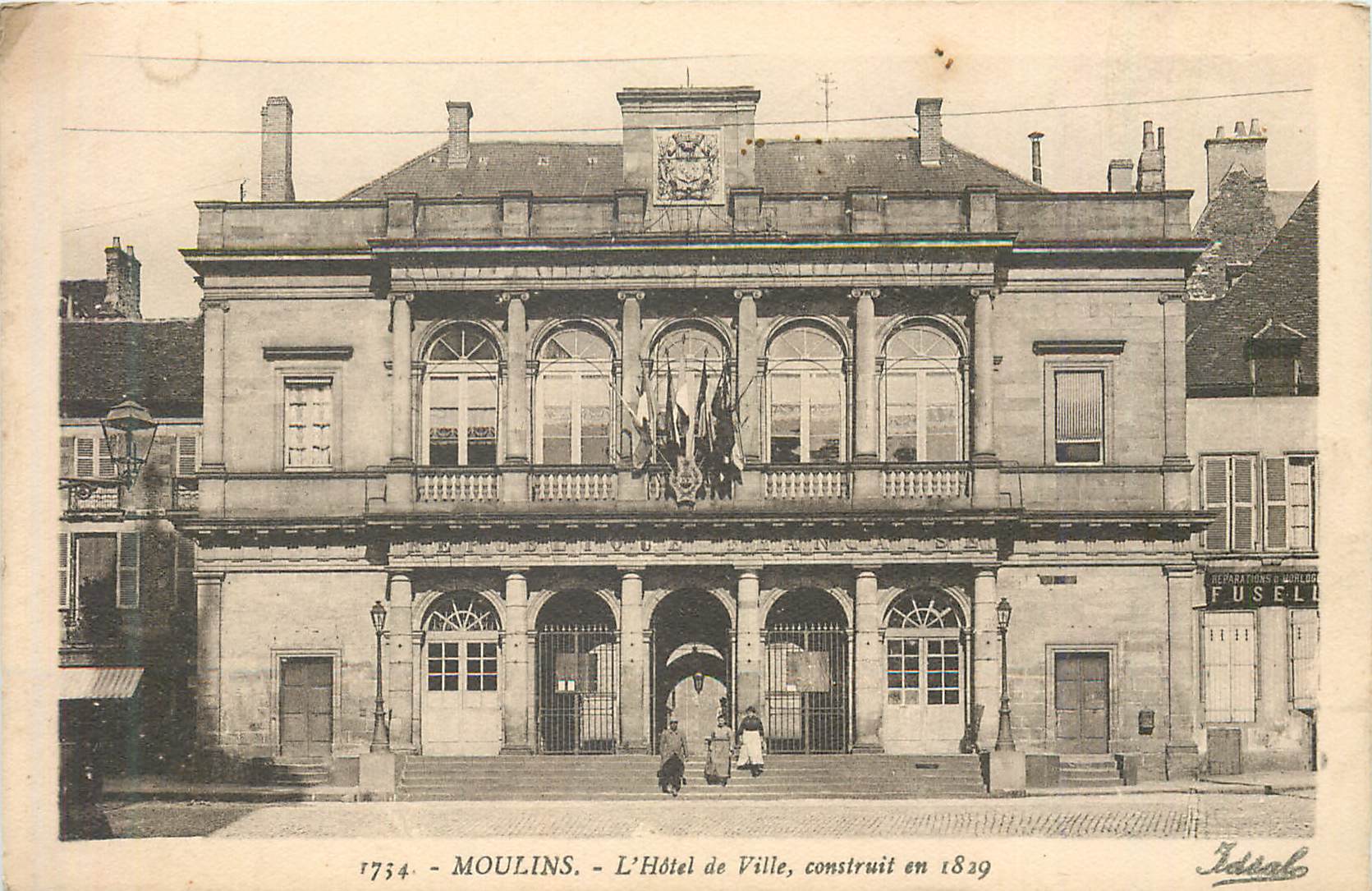 CPA Moulins l hotel de ville construit en 1829