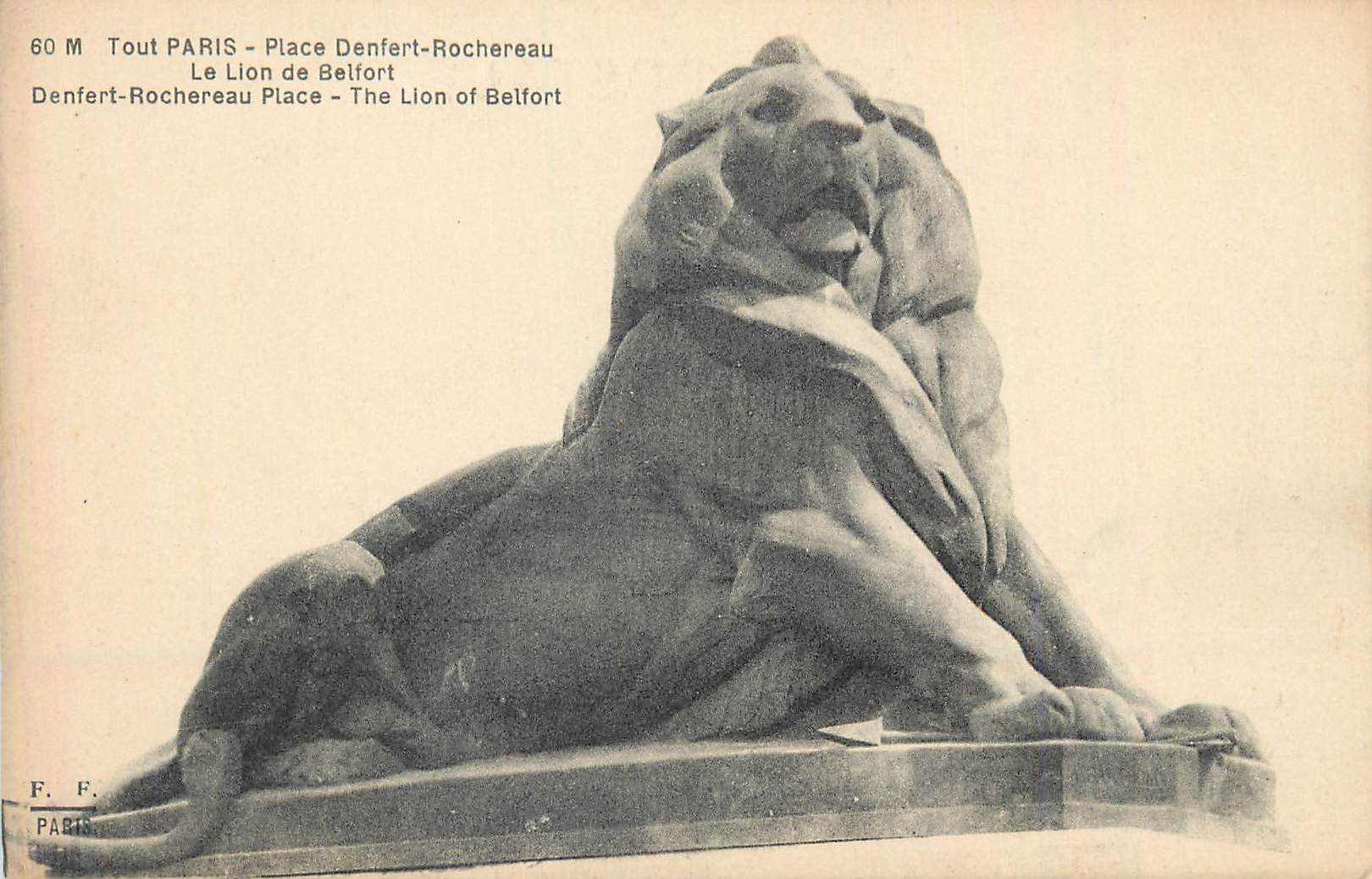 CPA Tout paris place denfert rochereau le lion de belfort