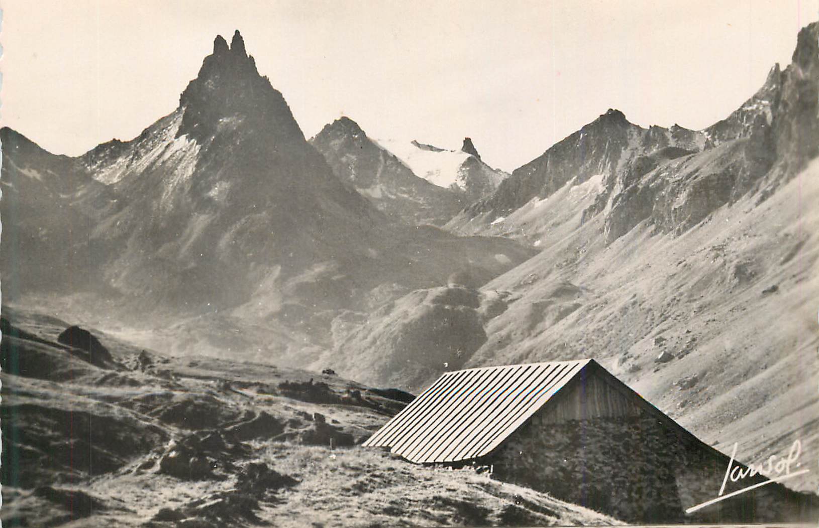 CPM Valloire (savoie) alt 1430 m l aiguille noire (2865 m) roche verte et la pointe des cerces