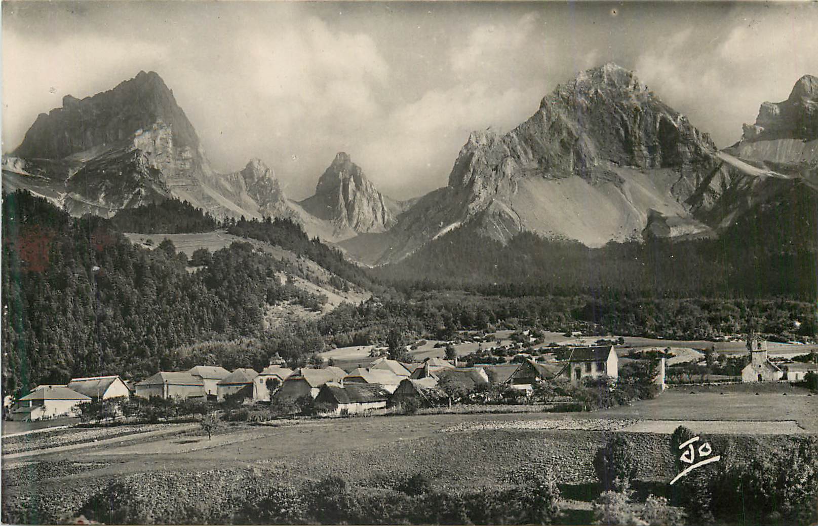 CPM Les alpes lus la croix haute (drome) (1055m) hameau de la jarjatte (1160m)