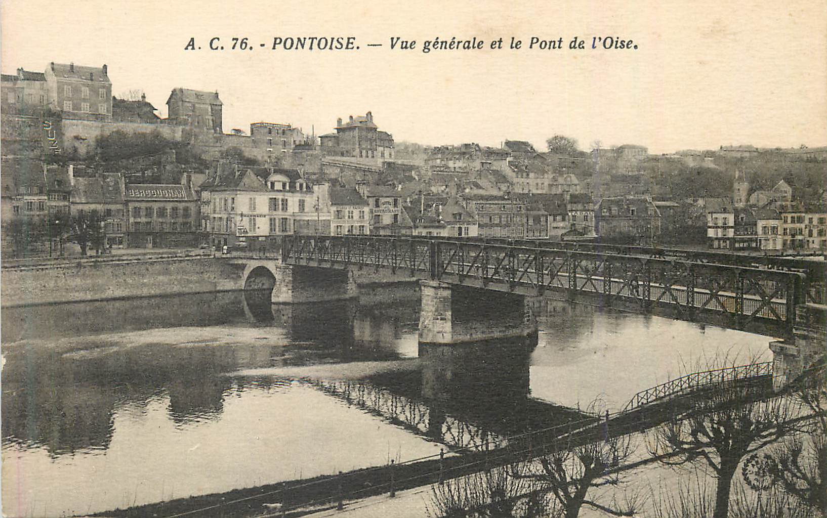 CPA Pontoise vue generale et le pont de l oise