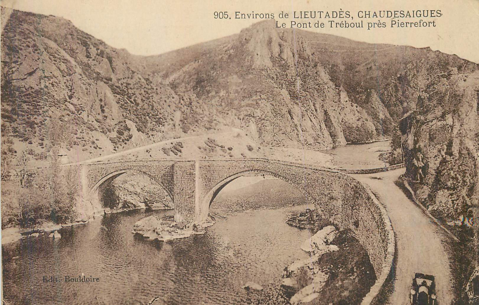 CPA Environs de lieutades chaudesaigues le pont de treboul pres pierrefort