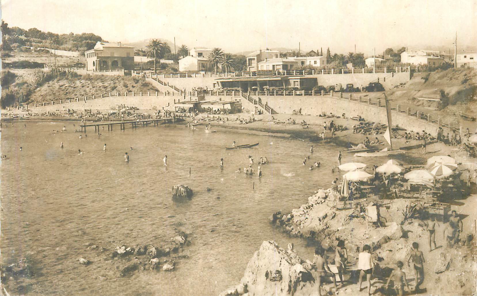 CPM Sanary sur mer plage de port issol