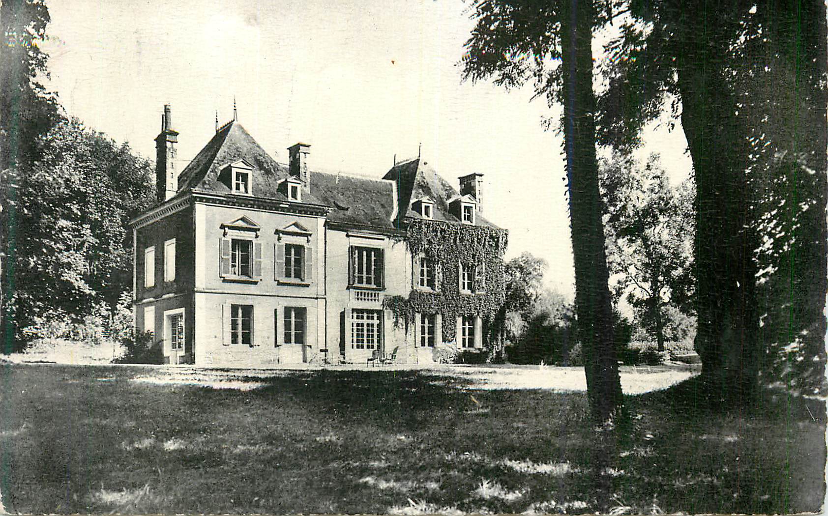 CPM Verron (sarthe) chateau de la clouzille
