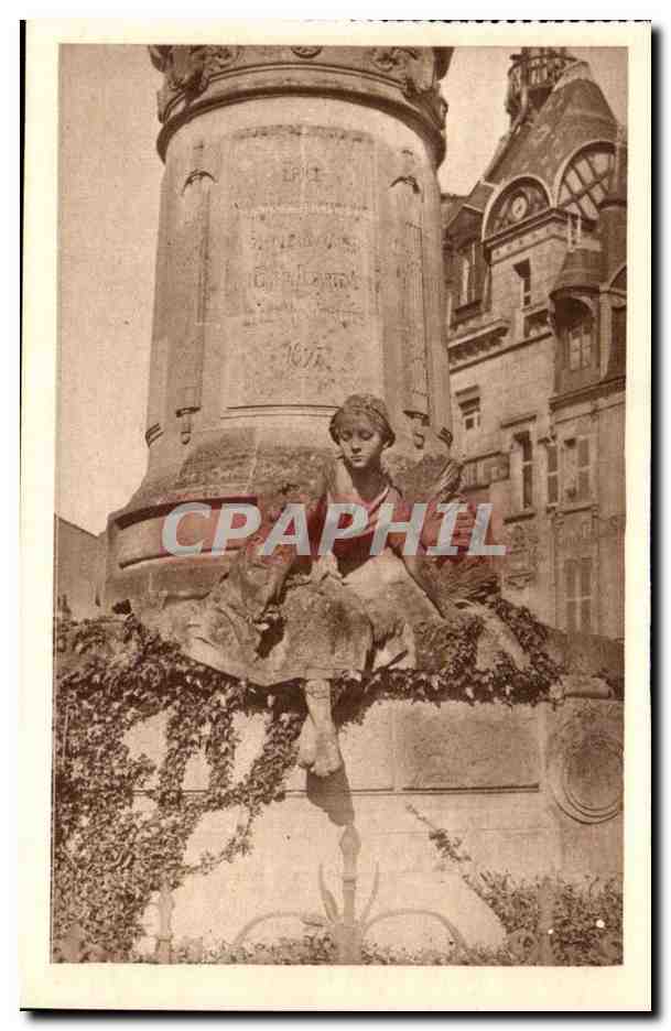 Chateauroux CPA La berrichonne (monument 1870 1871)