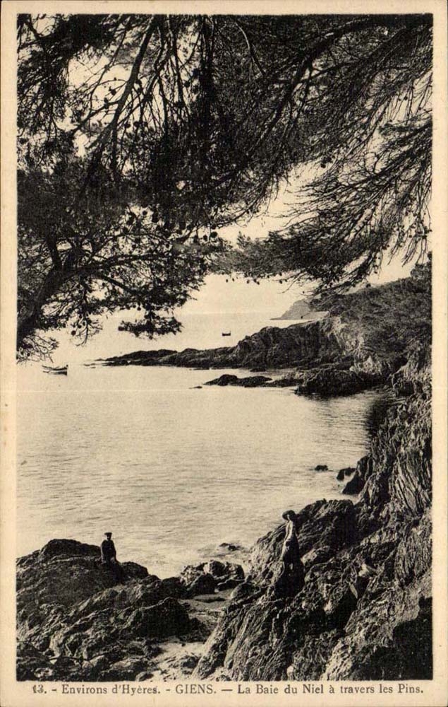 Baie du Niel à travers les Pins — Environs d'Hyères — GIENS — n°13