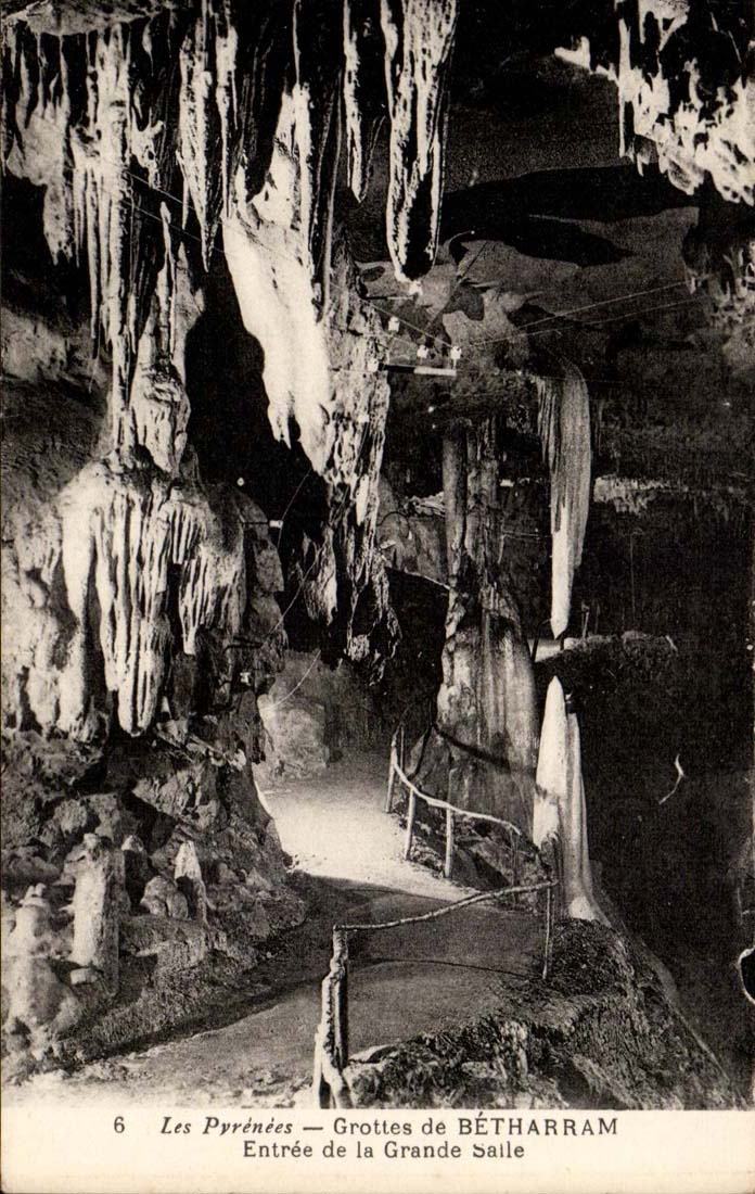 Les Pyrénées — Grottes de BÉTHARRAM — Entrée de la Grande Salle
