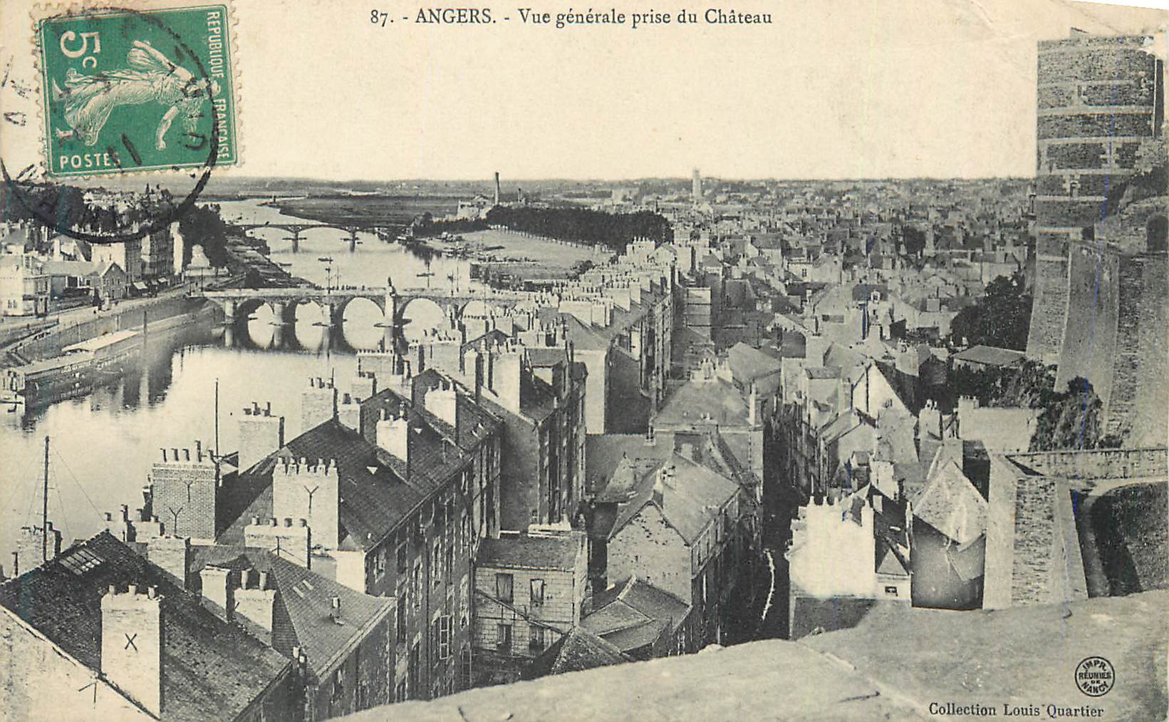 CPA Angers Vue generale prise du Chateau
