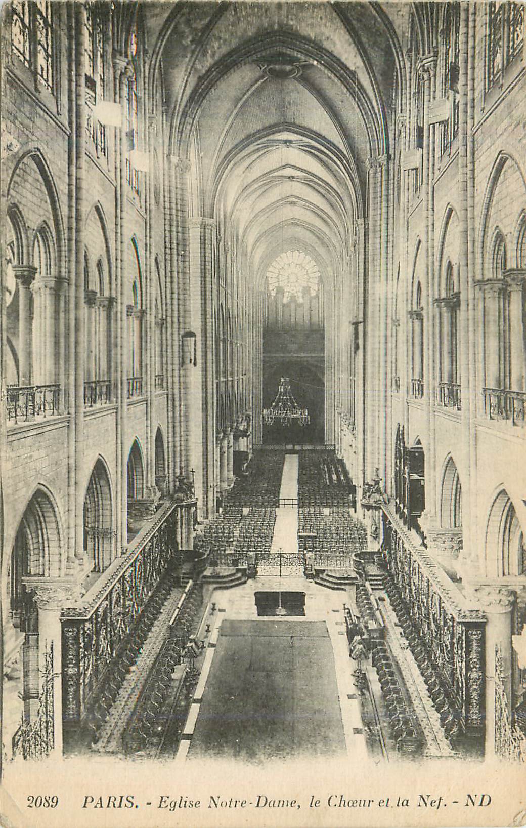CPA Paris Eglise de Notre Dame le Choeur et la Nef Orgue