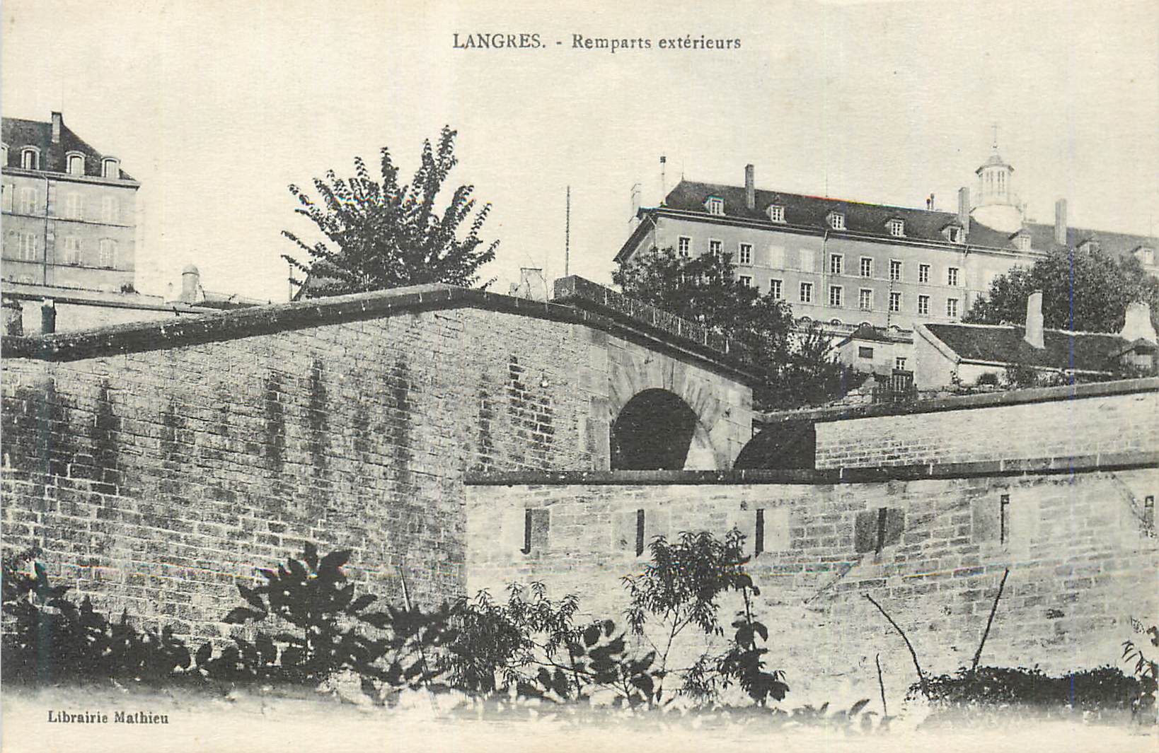 CPA Langres Remparts exterieurs
