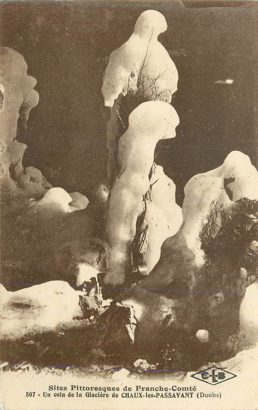 CPA Sites Pittoresque de Franche Comte Un coin de la Glaciere de Chaux les Passavant Doubs