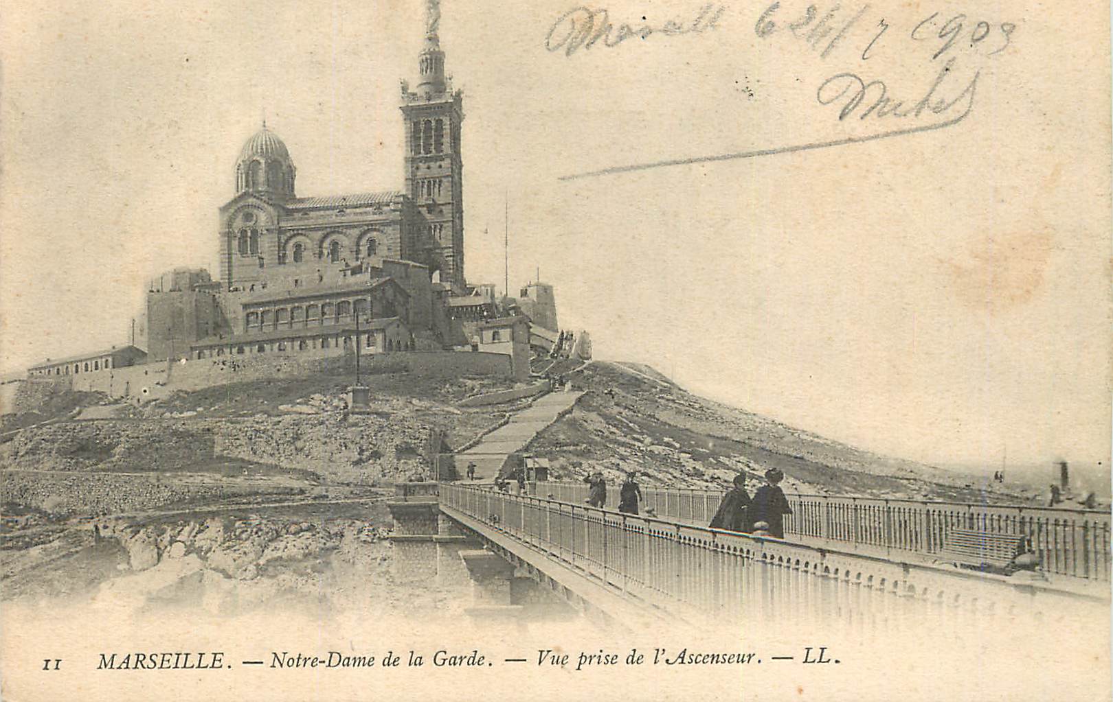 CPA Marseille Notre Dame de la Garde Vue prise de l Ascenseur