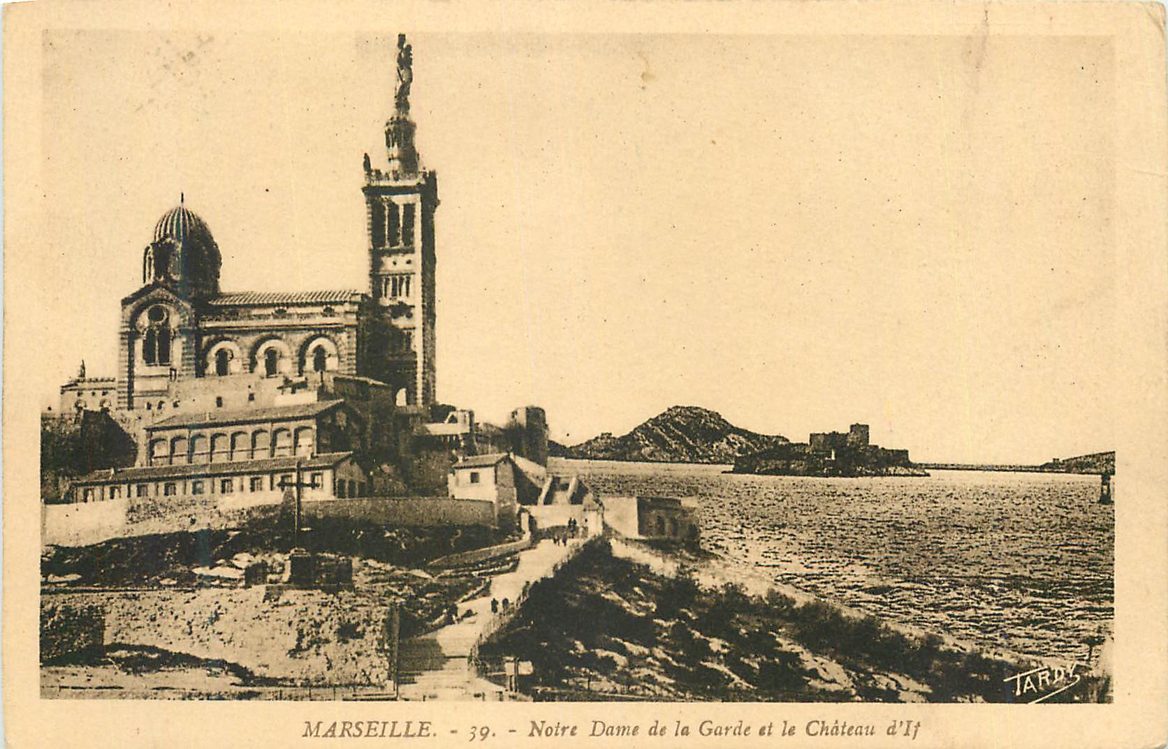 CPA Marseille Notre Dame de la Garde et le Chateau d If