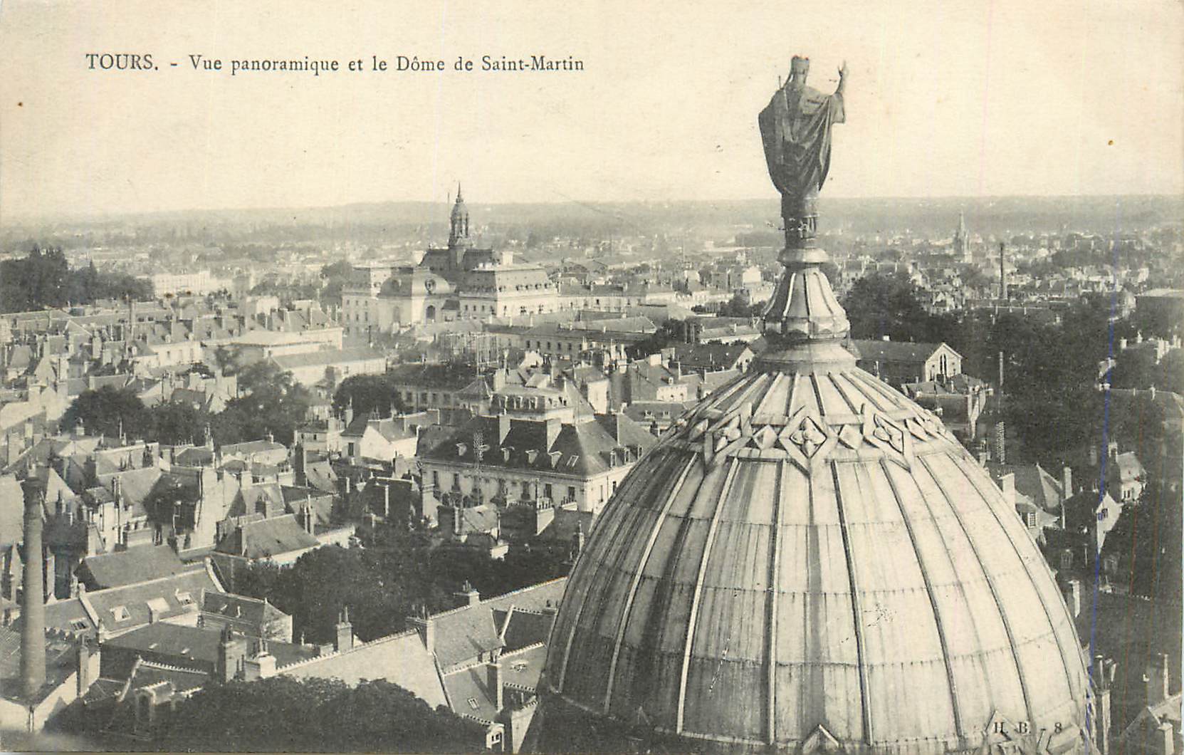 CPA Tours Vue panoramique et le Dome de Saint Martin