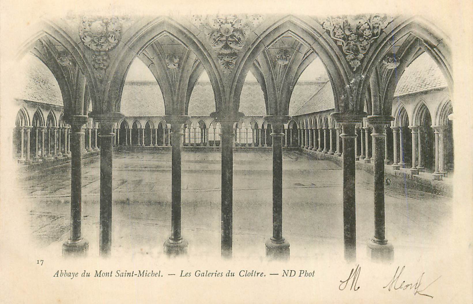 Abbaye du Mont-Saint-Michel — Les Galeries du Cloître — ND Pbot