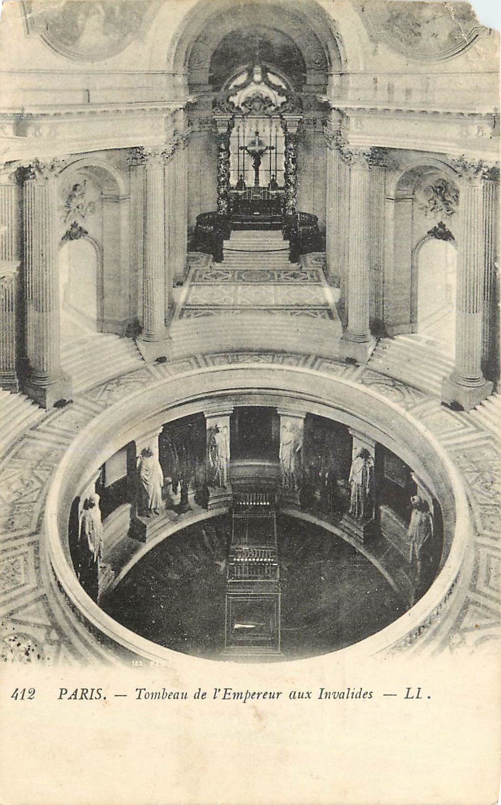 CPA Paris Tombeau de l Empereur aux Invalides