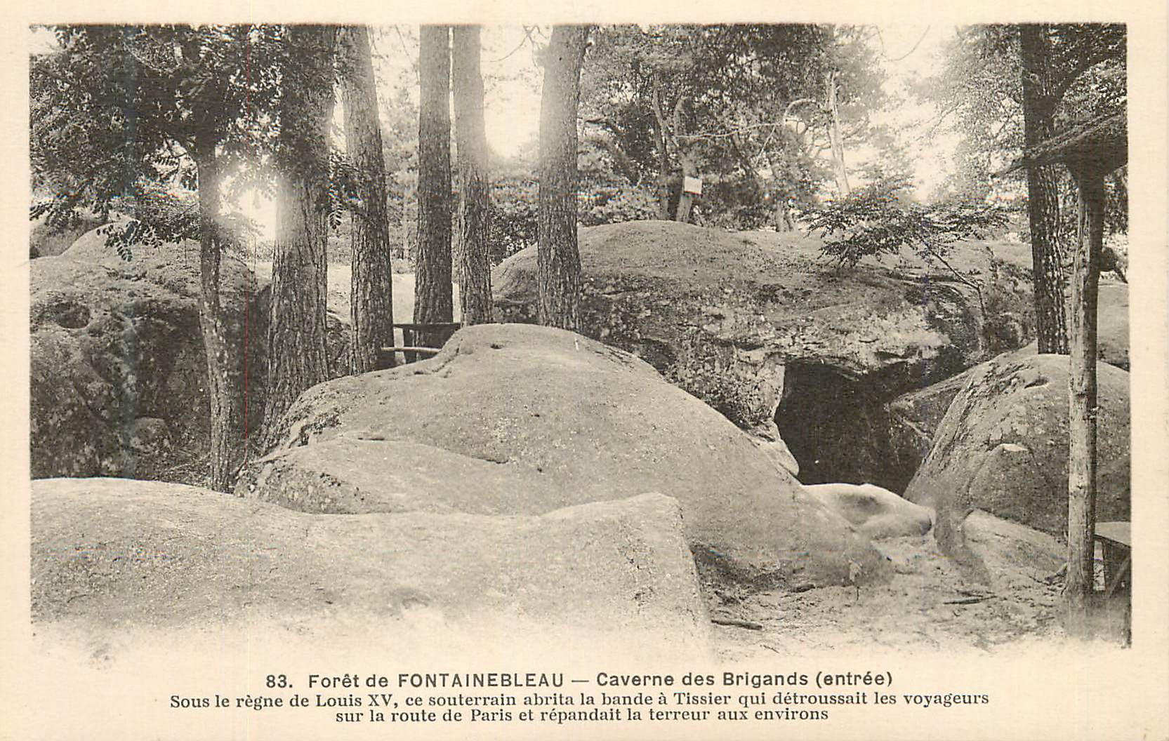 BOSQUE DE FONTAINEBLEAU — Cueva de los Bandidos (entrada)