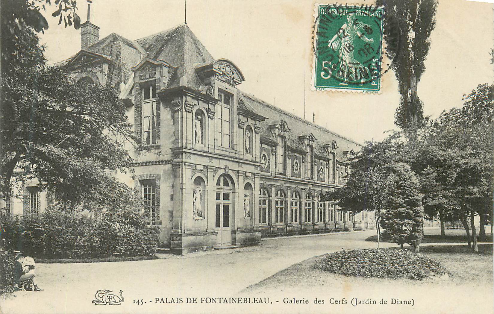 Schloss Fontainebleau — Galerie der Rehe (Garten von Diane)