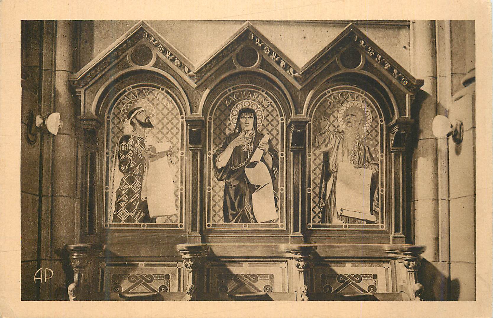 CPA Paris Sacre Coeur de Montmartre Details des Stalles du Choeur