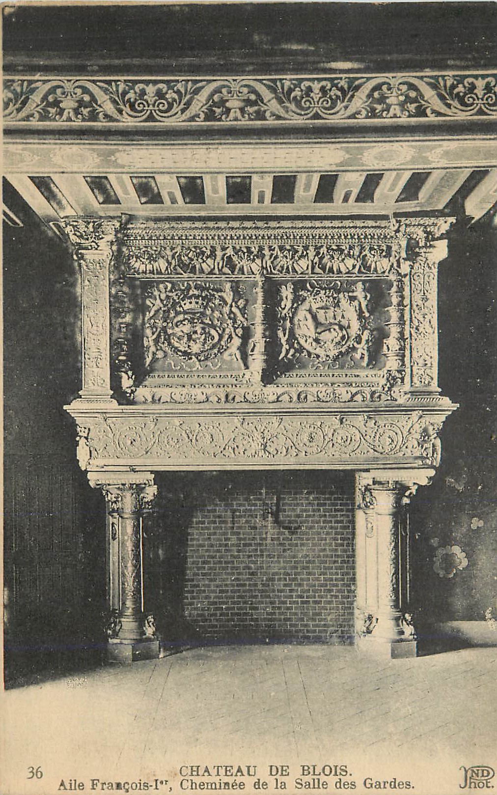 CPA Chateau de Blois Aile Francois 1er Cheminee de la Salle des Gardes