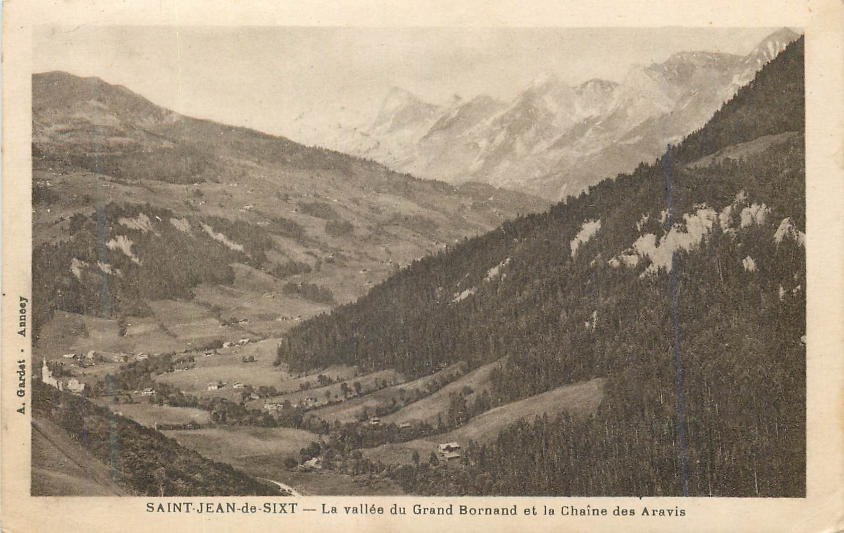 CPA Saint Jean de Sixt La vallee du Grand Bornand et la Chaine des Aravis