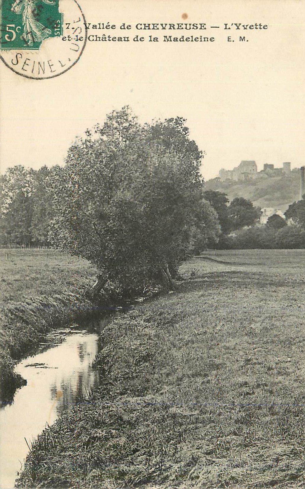 CPA Vallee de Chevreuse L Yvette et le Chateau de la Madeleine