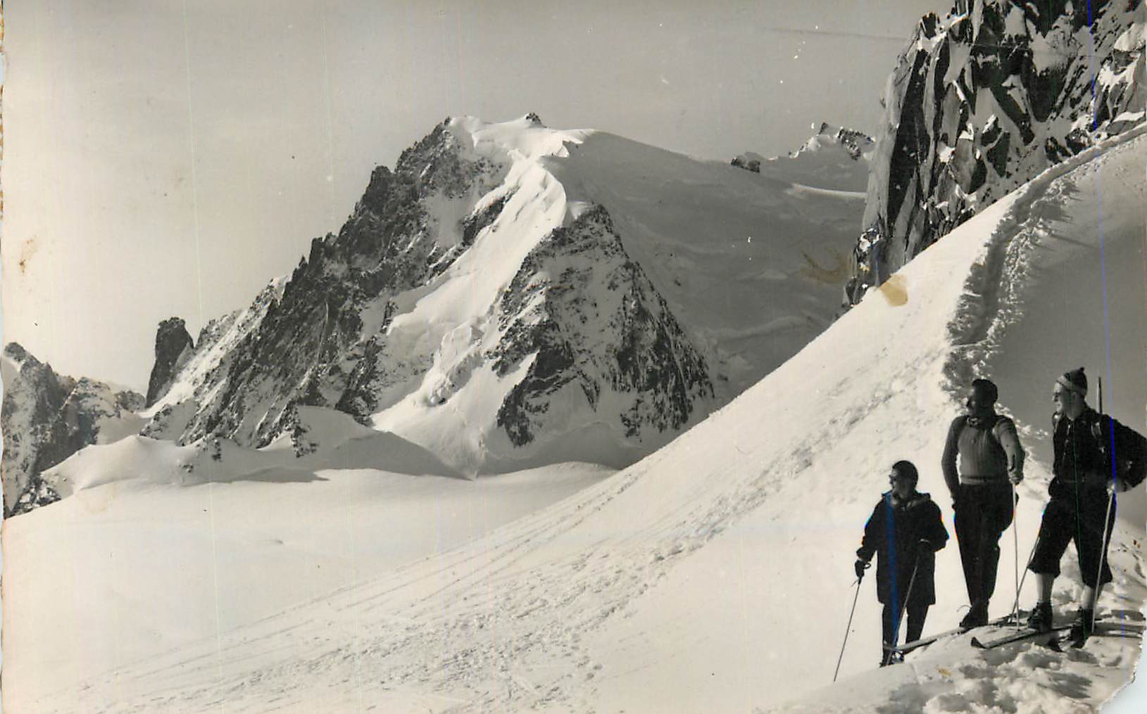 CPM Chamonix Mont Blanc Telerifique d l Aiguille du Midi Mont Blanc du Tacul et Mont Maudit Ski assure ete et hiver Alpi