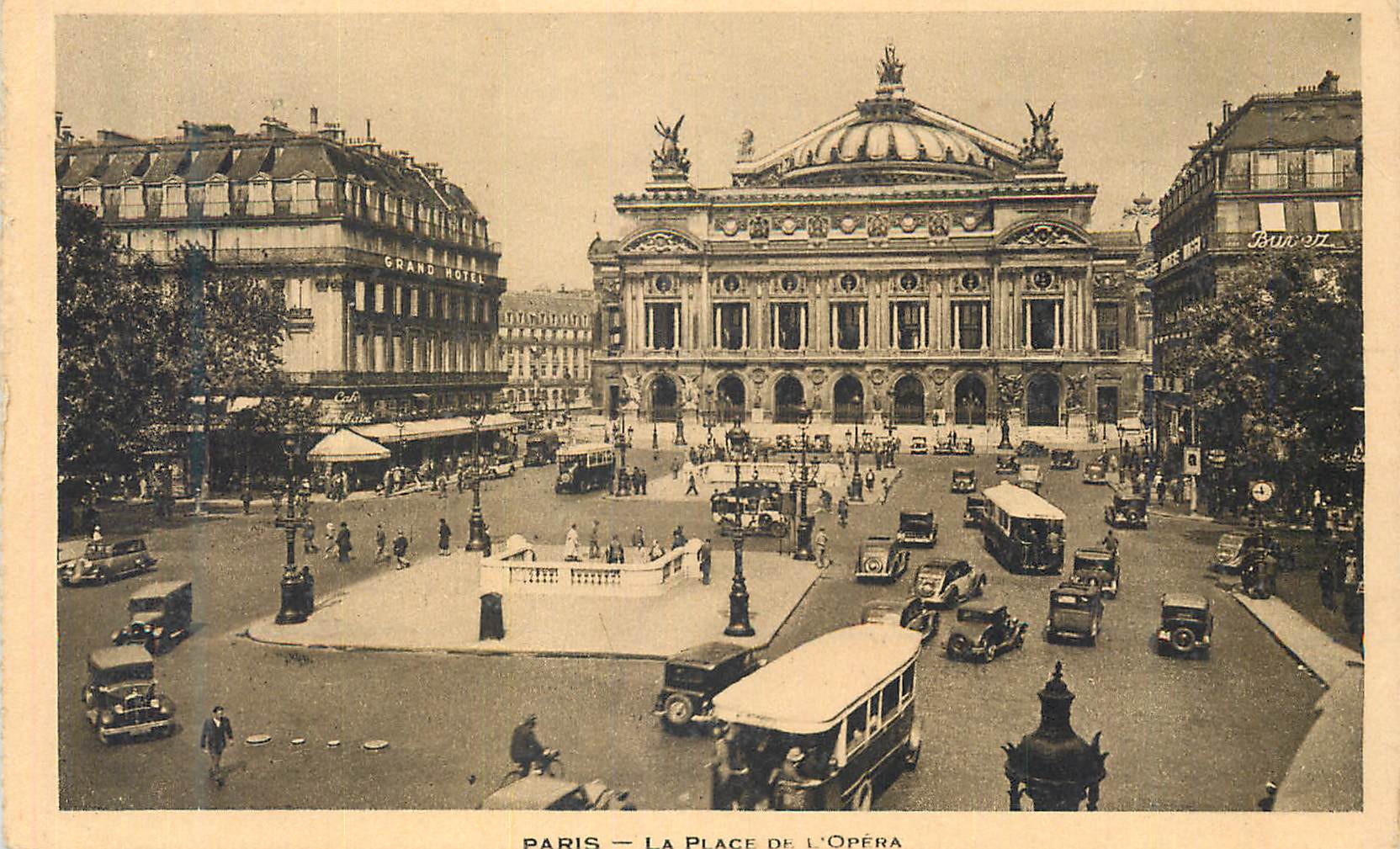 CPA Paris La Place de L Opera