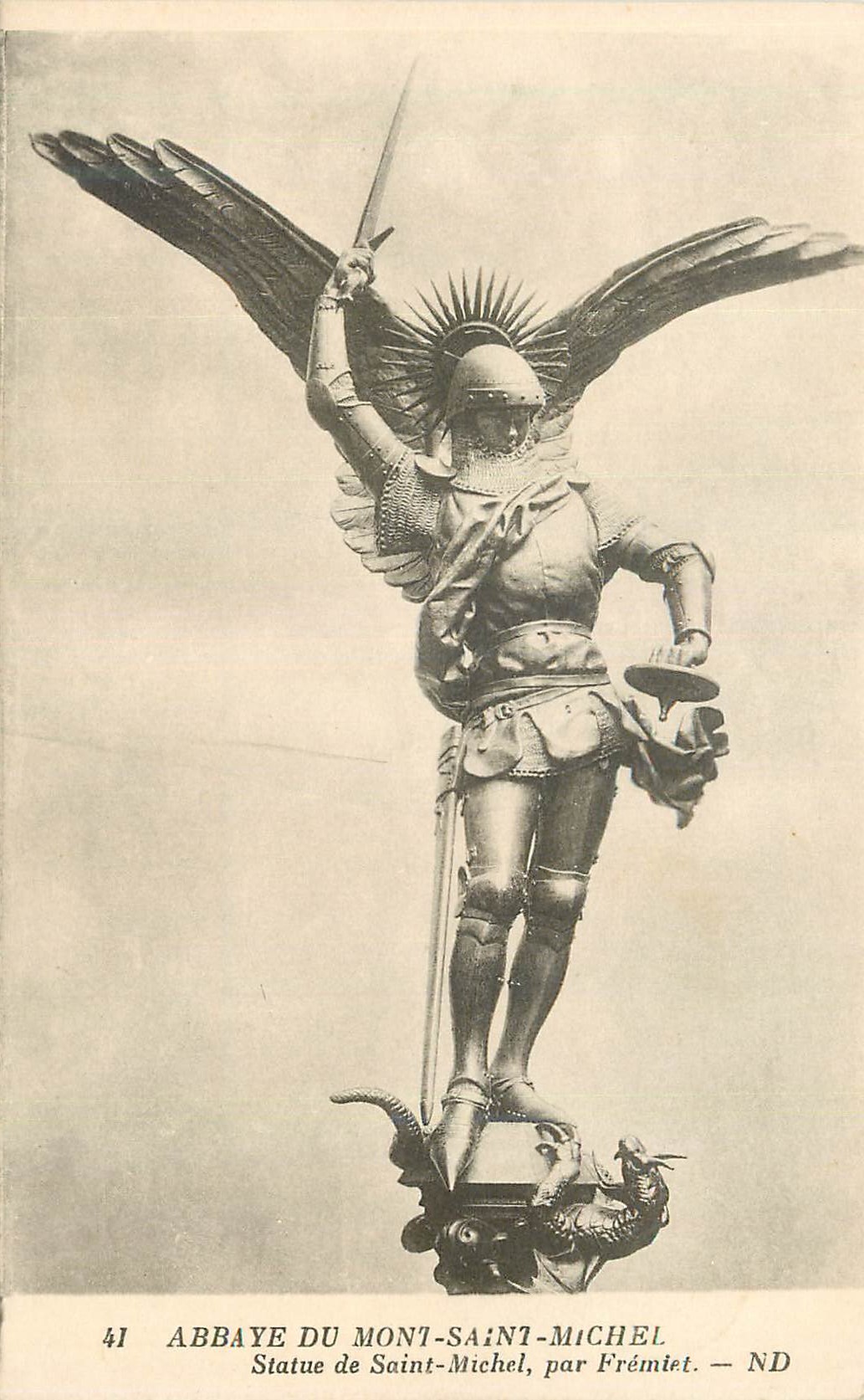 Statue des Michaels — Abtei Mont-Saint-Michel — von Frémiet — ND