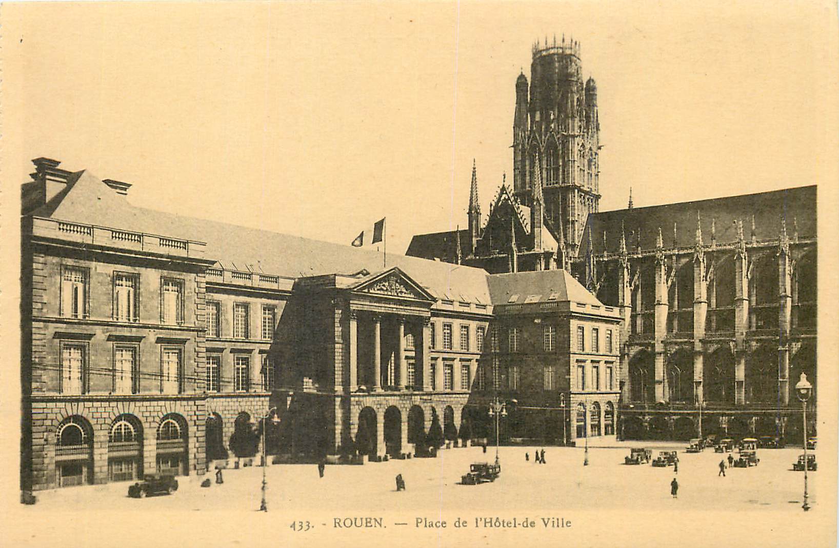 CPA Rouen Place de L Hotel de Ville