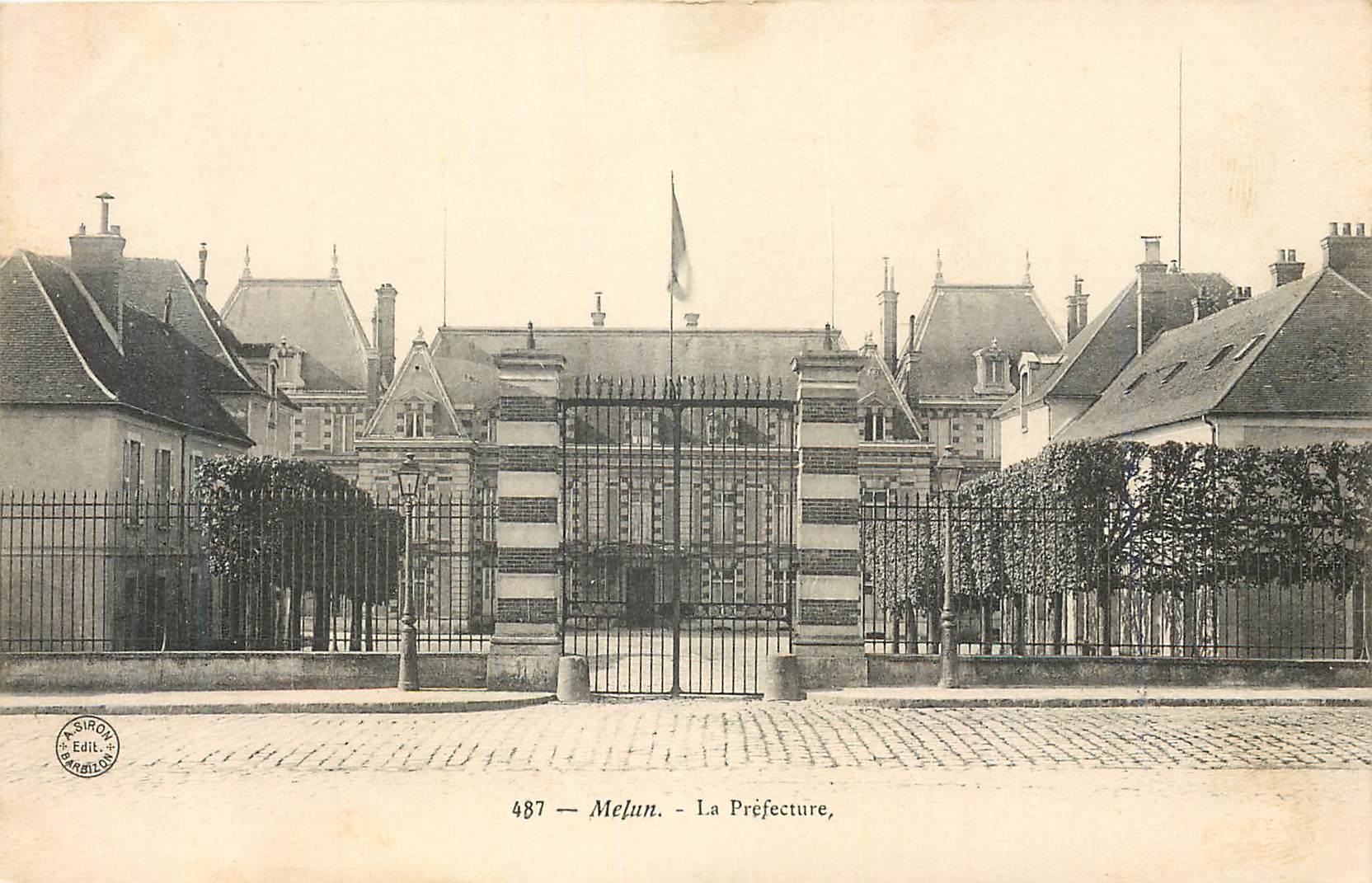 Melun - La Préfecture — Sirou Edit. N° 487